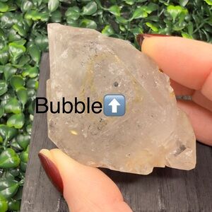 Quartz Enhydro w/ Active Moving Carbon Bubble